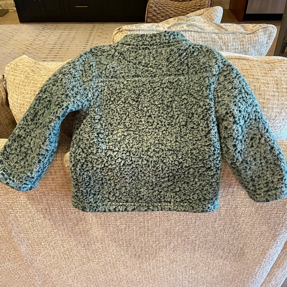 Fleece pullover. Size 4t. Like new. Green. - Picture 2 of 3